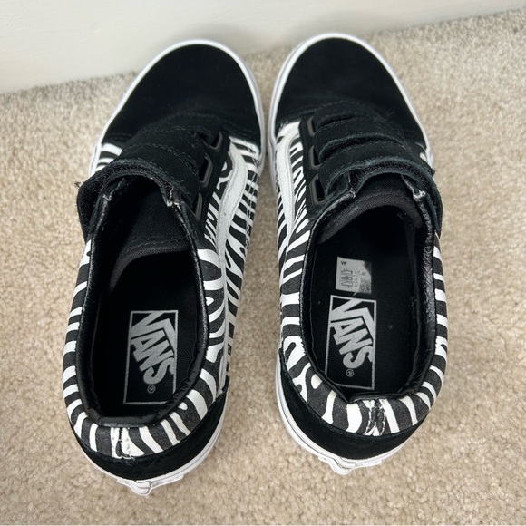 Vans Men 5.5/ women 7 Old Skool Classic Black and White zebra Sneakers - Picture 5 of 9